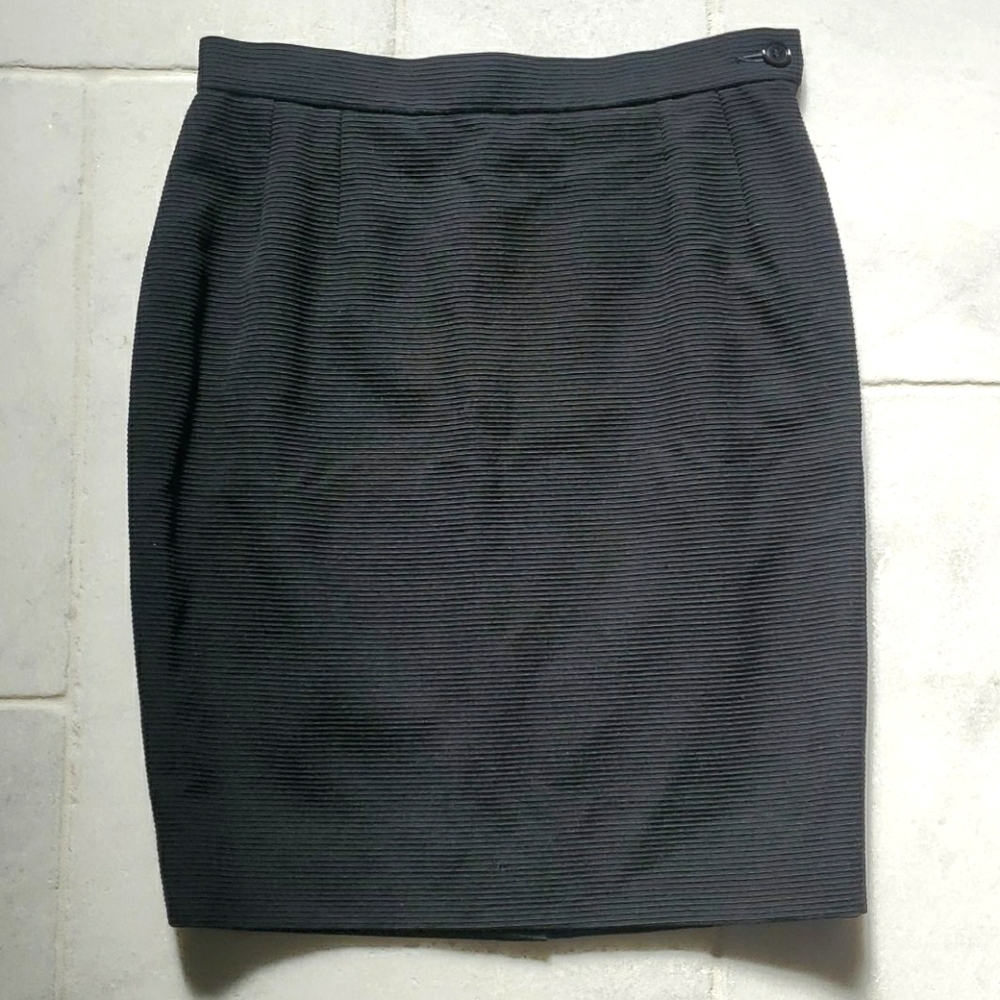 YSL Black Yves Saint Laurent pencil skirt black 🖤